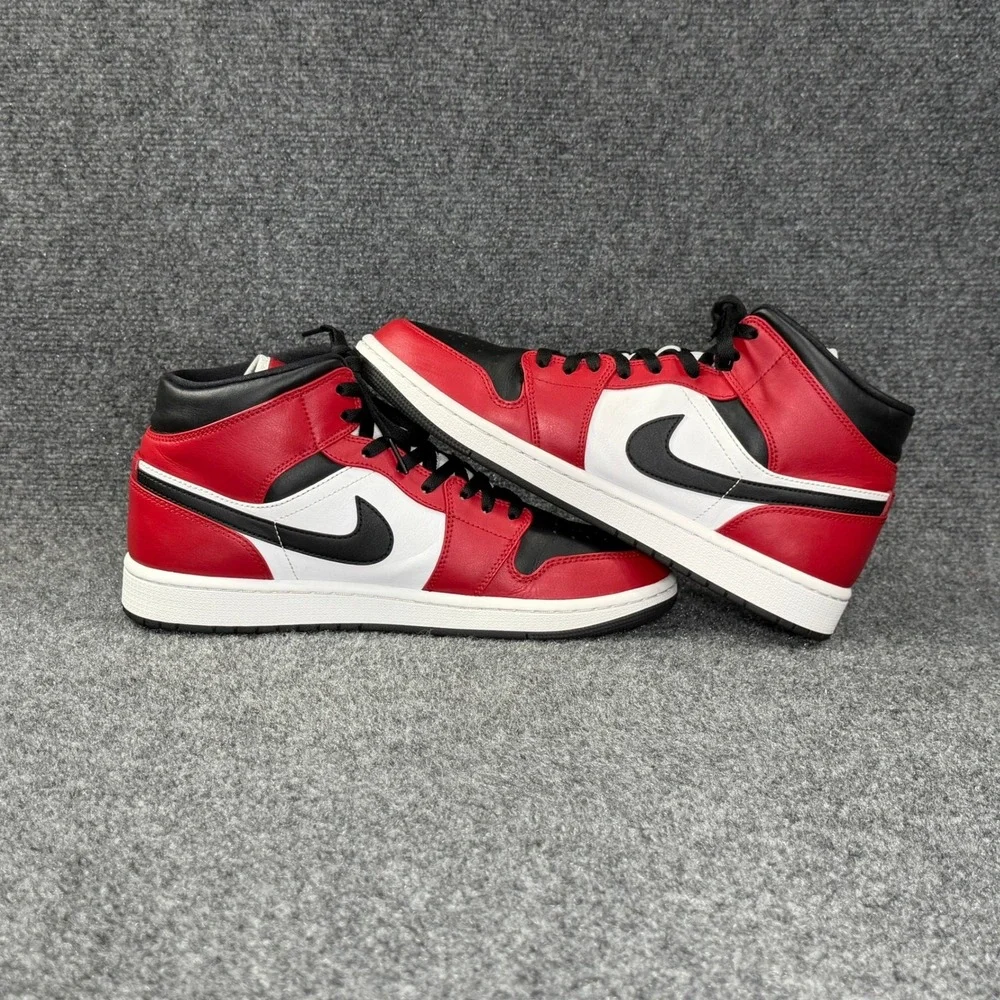 Jordan 1 Mid Chicago Toe Shoe Men 10 Red Black Retro Athletic Basketball Sneaker